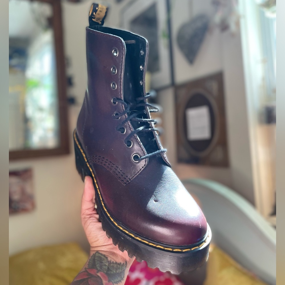 RARE Dr Martens Women’s Shriver Hi, size 5 (36 EU)